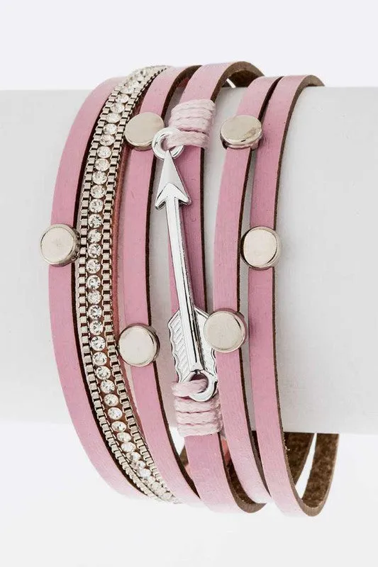 TEEK - Arrow Charm Magnetic Slit Cuff